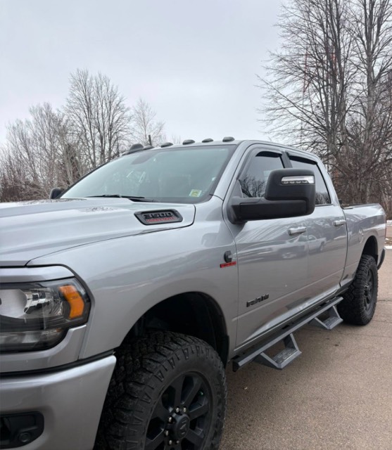 The same Ram pickup clean and glossy after detailing