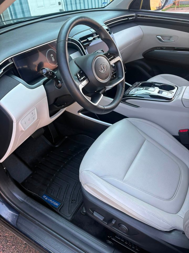 interior hyundai tucson white seats, detailed by MG Detailing
